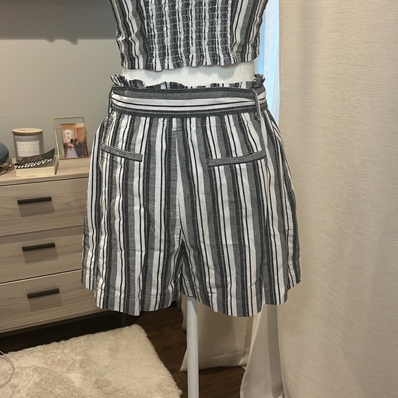 Express two piece set! - Picture 5 of 7